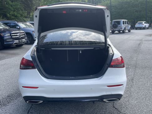 Used 2023 Mercedes-Benz E 350 Sedan image 9