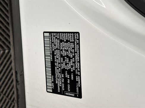 Used 2022 Volkswagen Atlas SE image 12