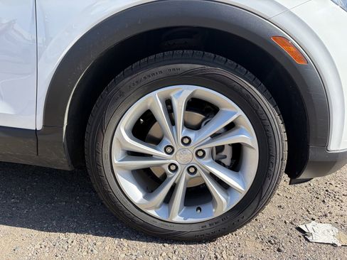 Used 2020 Buick Encore GX Preferred w/ Cold Weather Comfort Package FWD image 5