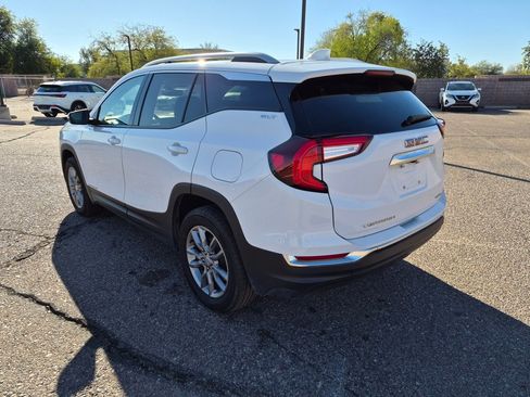 Used 2024 GMC Terrain SLT image 5