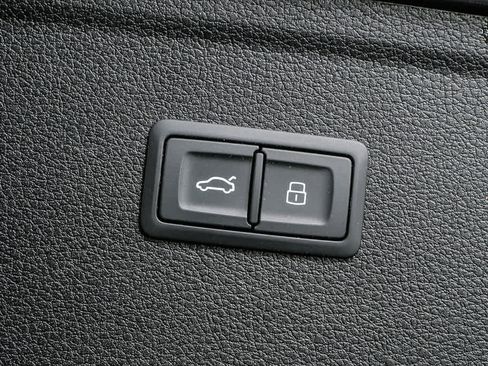 Used 2022 Audi Q5 2.0T Premium Plus w/ Premium Plus Package image 32