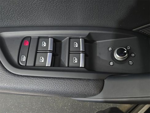 Used 2018 Audi Q5 2.0T Premium Plus w/ Premium Plus Package image 31