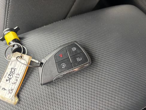 Used 2025 Chevrolet Equinox LT AWD/4WD image 21