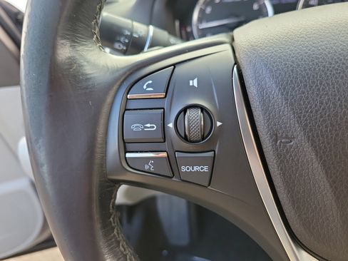 Used 2016 Acura TLX FWD image 17