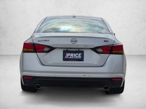 Used 2024 Nissan Altima 2.5 SR FWD image 6
