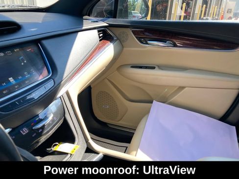 Used 2017 Cadillac XT5 Luxury w/ Driver Awareness Package AWD/4WD image 15