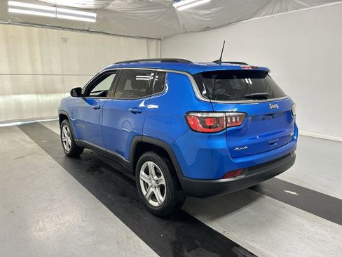 Used 2023 Jeep Compass Latitude w/ Convenience Group AWD/4WD image 7