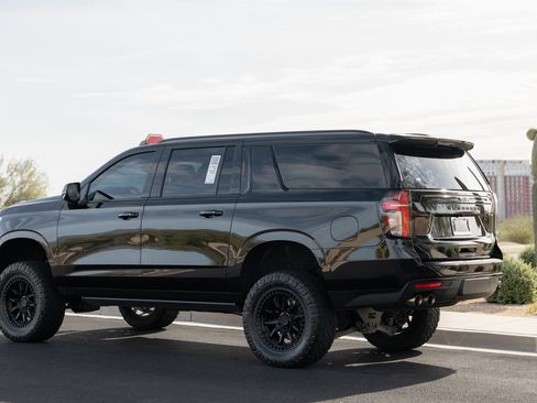 Used 2023 Chevrolet Suburban RST w/ Sport Performance Package image 11