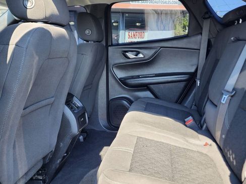 Used 2021 Chevrolet Blazer LT FWD image 17