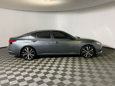 Used 2019 Nissan Altima 2.5 SR w/ SR Premium Package image 5