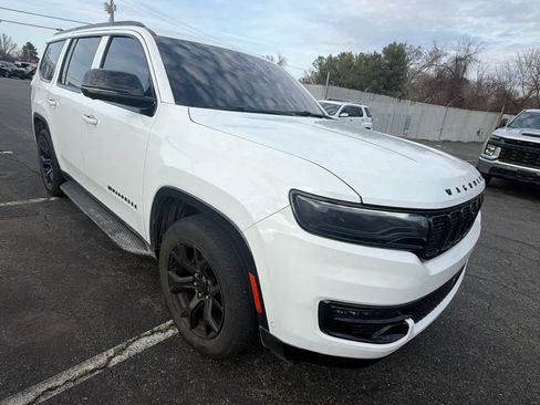 Used 2023 Jeep Wagoneer Series II w/ Convenience Group I image 3