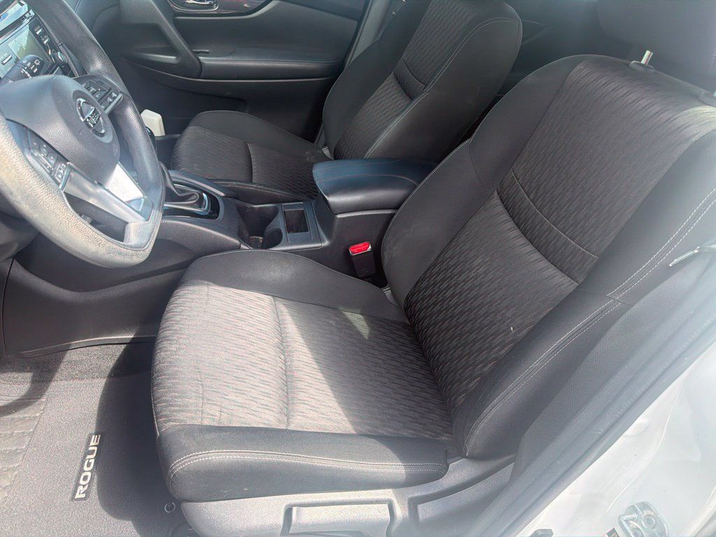 Used 2017 Nissan Rogue S w/ S Appearance Package FWD image 15