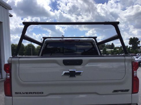 Used 2026 Chevrolet Silverado 1500 ZR2 AWD/4WD image 3