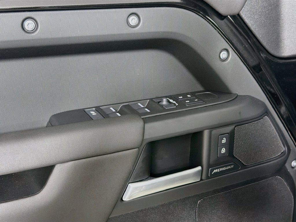 New 2026 Land Rover Defender 110 S AWD/4WD image 18