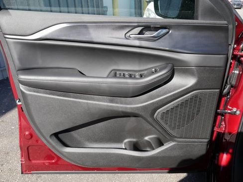 New 2025 Jeep Grand Cherokee L Altitude image 13