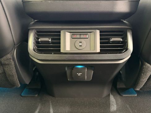 New 2025 Ford F150 Lightning Platinum image 30