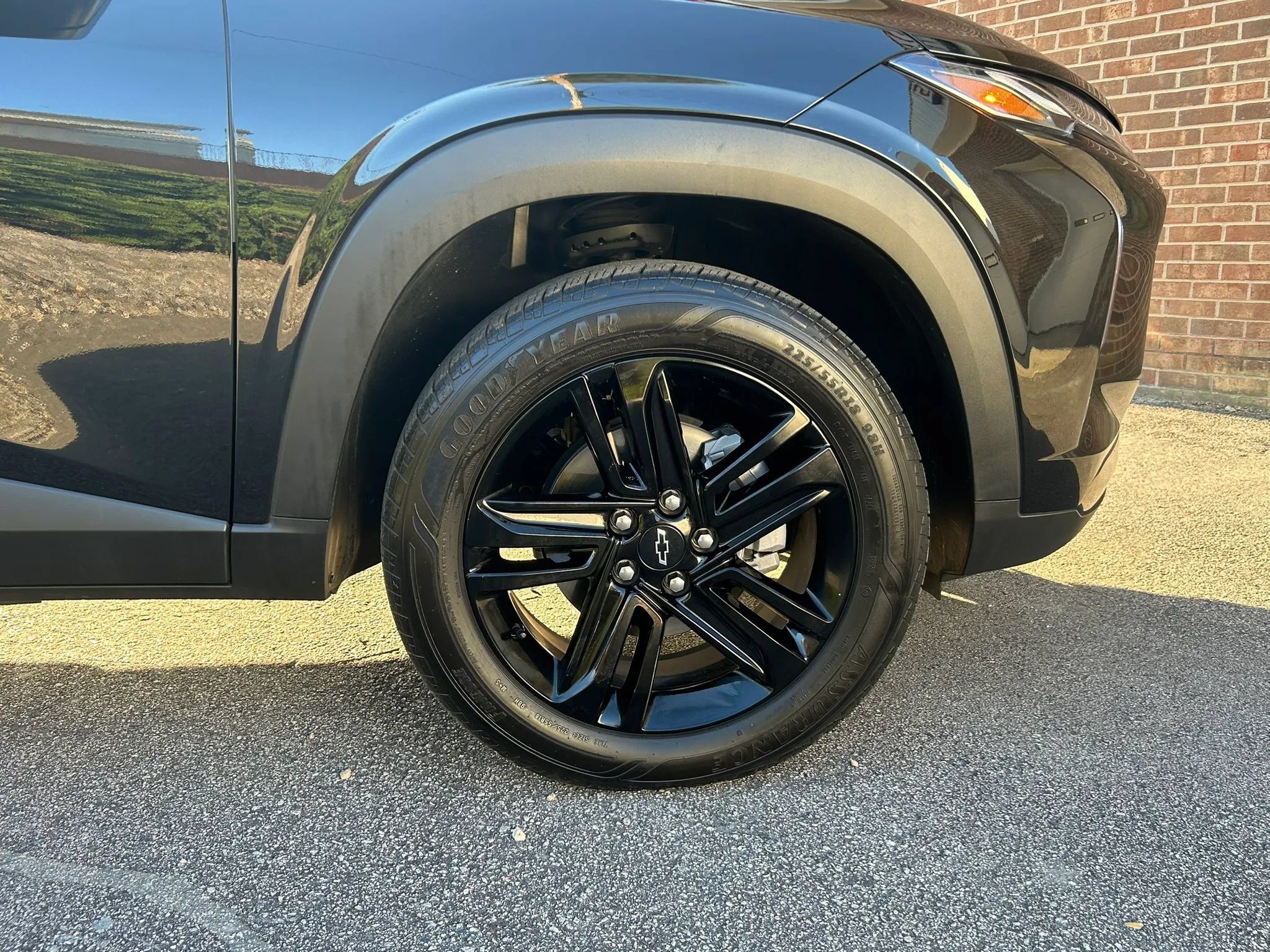 Used 2025 Chevrolet Trax ACTIV w/ Driver Confidence Package FWD image 38