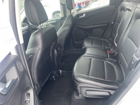 Used 2022 Ford Escape SEL w/ Technology Package image 10