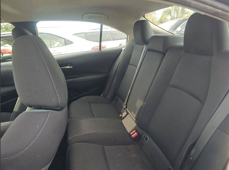 Used 2021 Toyota Corolla LE FWD image 5