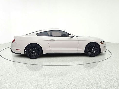 Used 2018 Ford Mustang Coupe RWD image 8