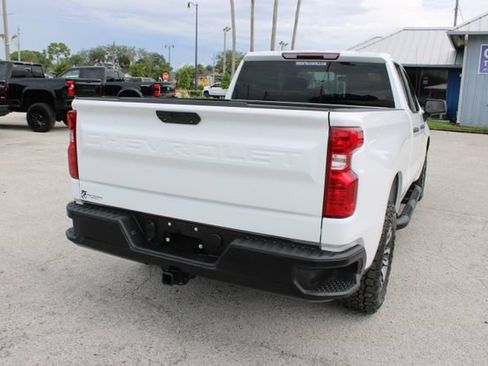 Used 2022 Chevrolet Silverado 1500 W/T w/ Z71 Off-Road Package AWD/4WD image 11