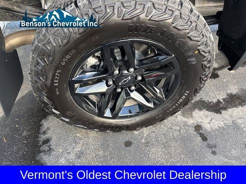 New 2025 Chevrolet Silverado 1500 Custom Trail Boss image 31