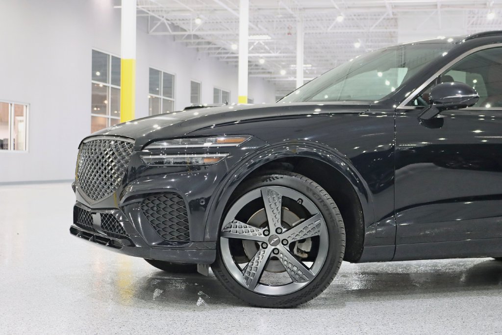 Used 2022 Genesis GV70 2.5T w/ Sport Prestige Package AWD/4WD image 2