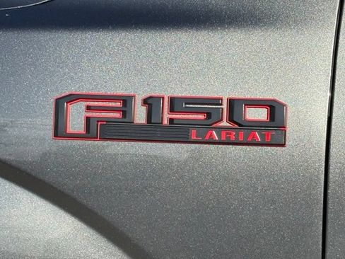 Used 2019 Ford F150 Lariat w/ Equipment Group 502A Luxury AWD/4WD image 8