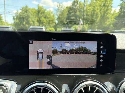Used 2023 Mercedes-Benz GLB 250 4MATIC image 31