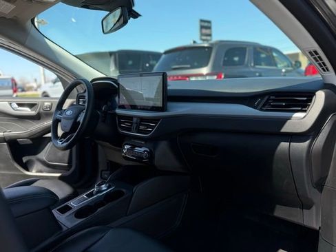 Used 2024 Ford Escape Platinum image 15