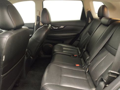 Used 2018 Nissan Rogue SL FWD image 18