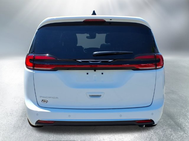 New 2027 Chrysler Pacifica Select FWD image 6