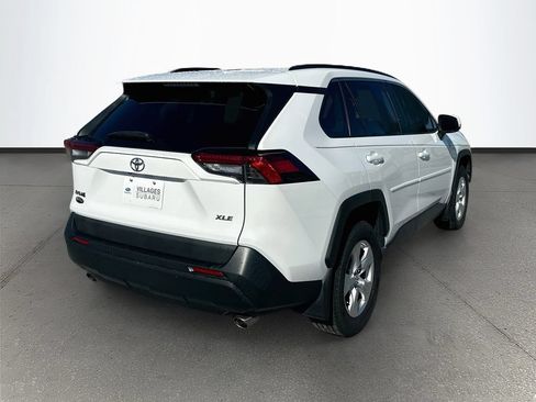 Used 2019 Toyota RAV4 XLE FWD image 7