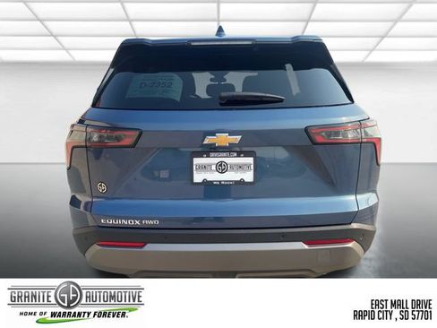 Used 2026 Chevrolet Equinox LT AWD/4WD image 5