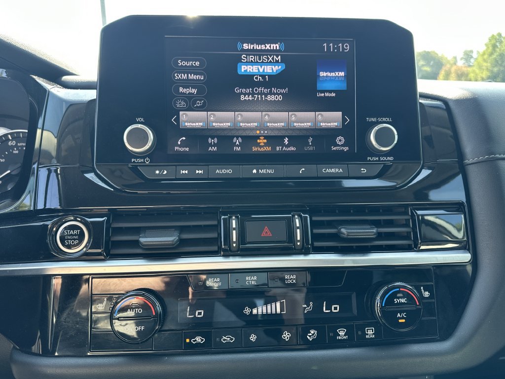 Used 2024 Nissan Pathfinder SV FWD image 11