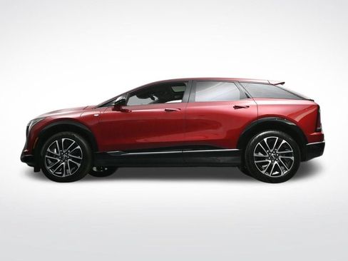 Certified 2025 Cadillac Optiq Sport 1 AWD/4WD image 25