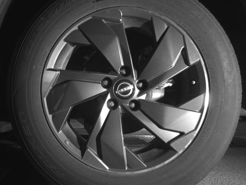 Used 2025 Nissan Rogue SV FWD image 14