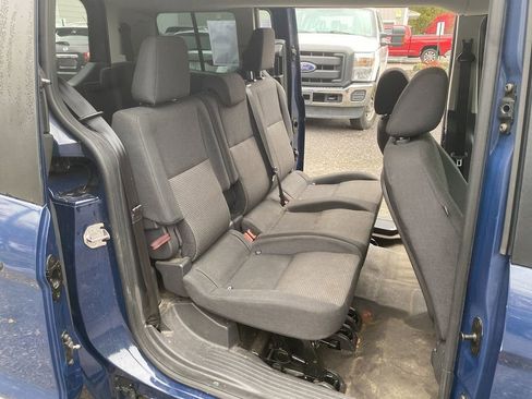 Used 2016 Ford Transit Connect XL image 23