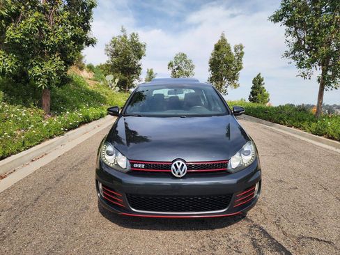 Used 2013 Volkswagen GTI Driver's Edition FWD image 3