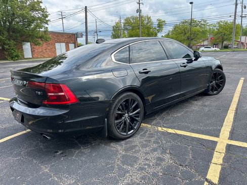 Used 2018 Volvo S90 T5 Momentum w/ Convenience Package AWD/4WD image 8