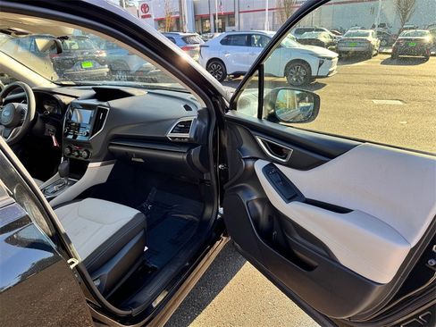 Used 2020 Subaru Forester w/ Alloy Wheel Package image 10