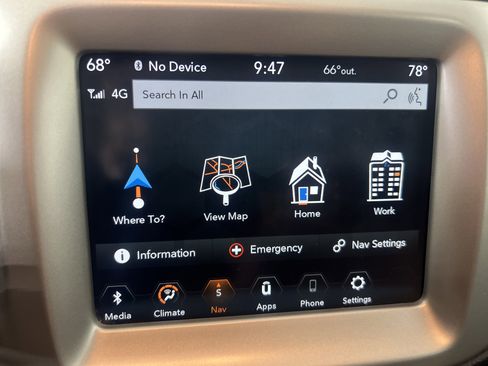 Used 2021 Jeep Compass Latitude image 33