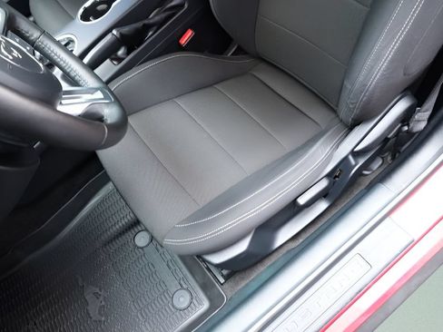 Used 2015 Ford Mustang Coupe RWD image 18