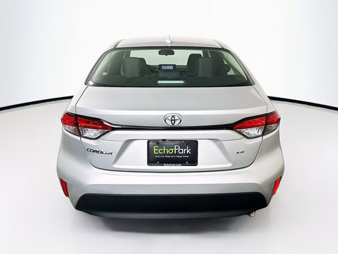 Used 2025 Toyota Corolla LE image 7
