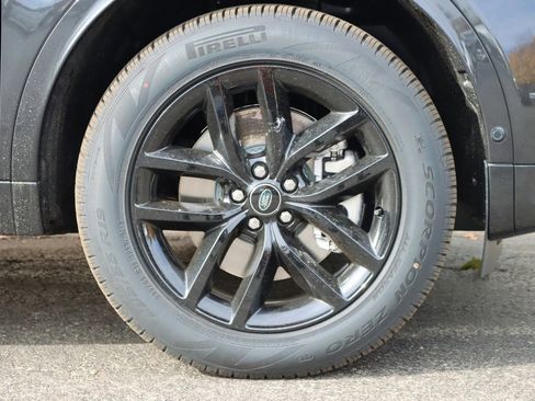 Certified 2025 Land Rover Discovery Sport S image 8