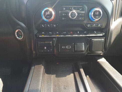 Used 2022 GMC Sierra 1500 AT4 w/ AT4 Preferred Package AWD/4WD image 22
