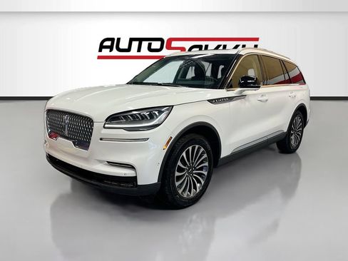 Used 2024 Lincoln Aviator Reserve AWD/4WD image 3