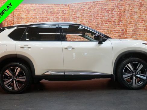 Certified 2022 Nissan Rogue Platinum w/ Head-Up Display Package image 8