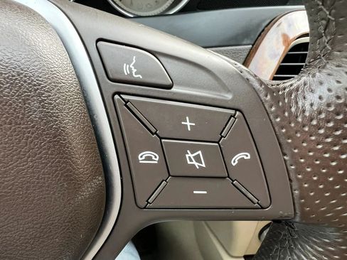 Used 2014 Mercedes-Benz C 250 Sedan image 22