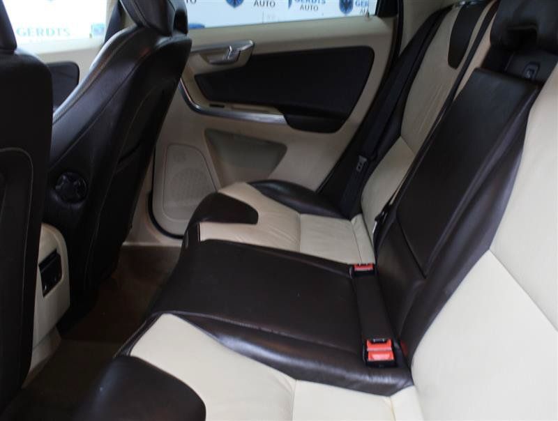 Used 2012 Volvo XC60 3.2 AWD/4WD image 16